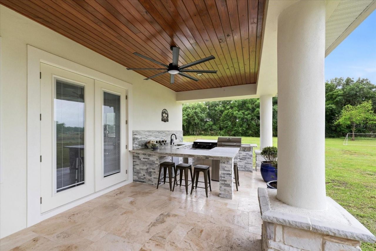 8459 Harvey Walden Drive, Plant City, FL 33565 Photo