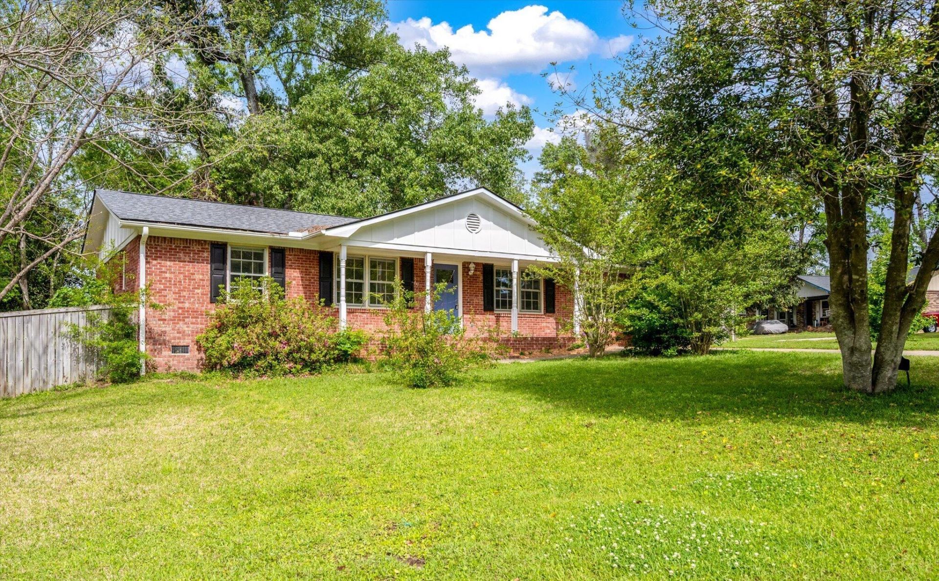 111 Hartford Drive Photo 1