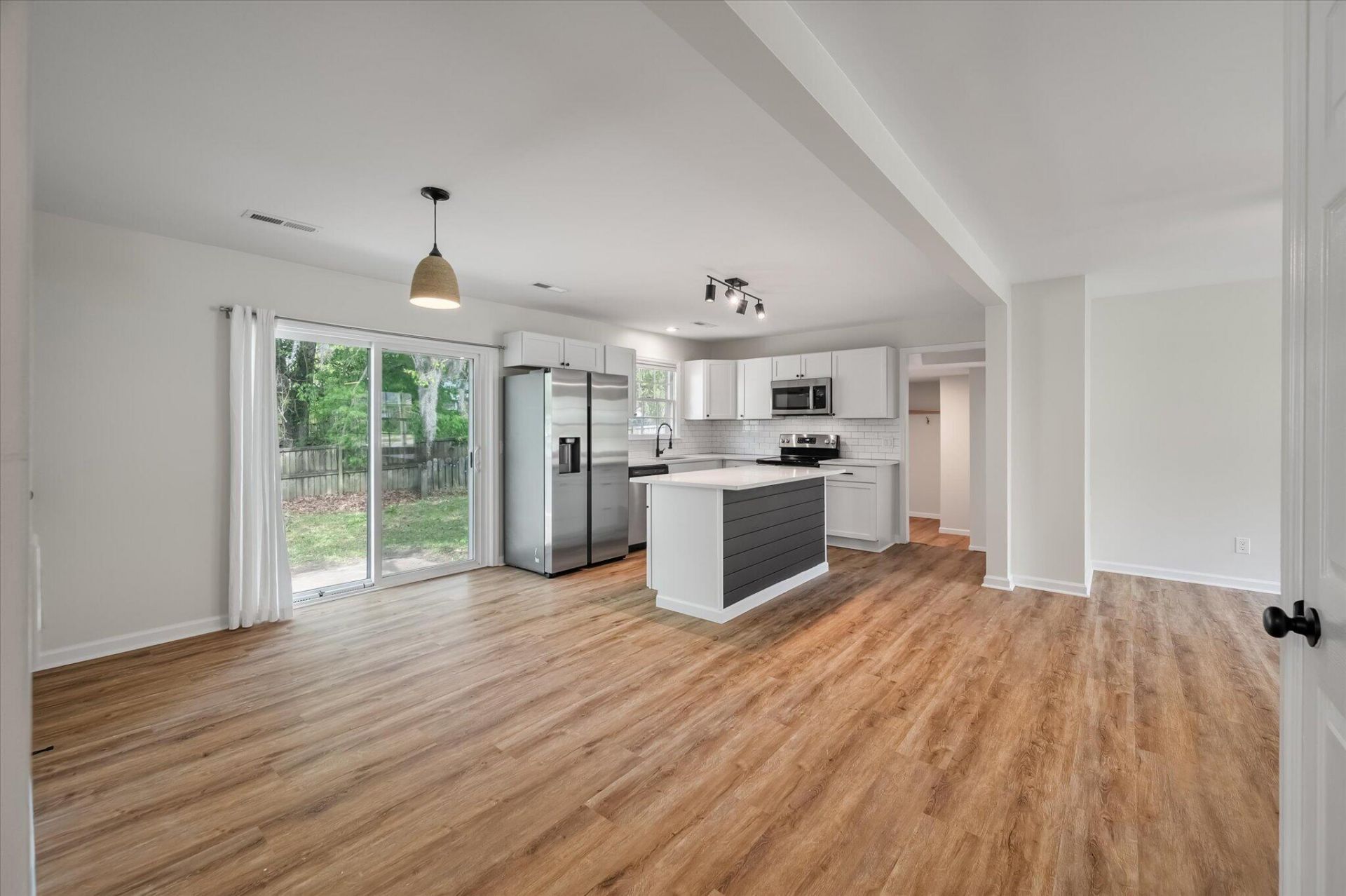 111 Hartford Drive Photo 22