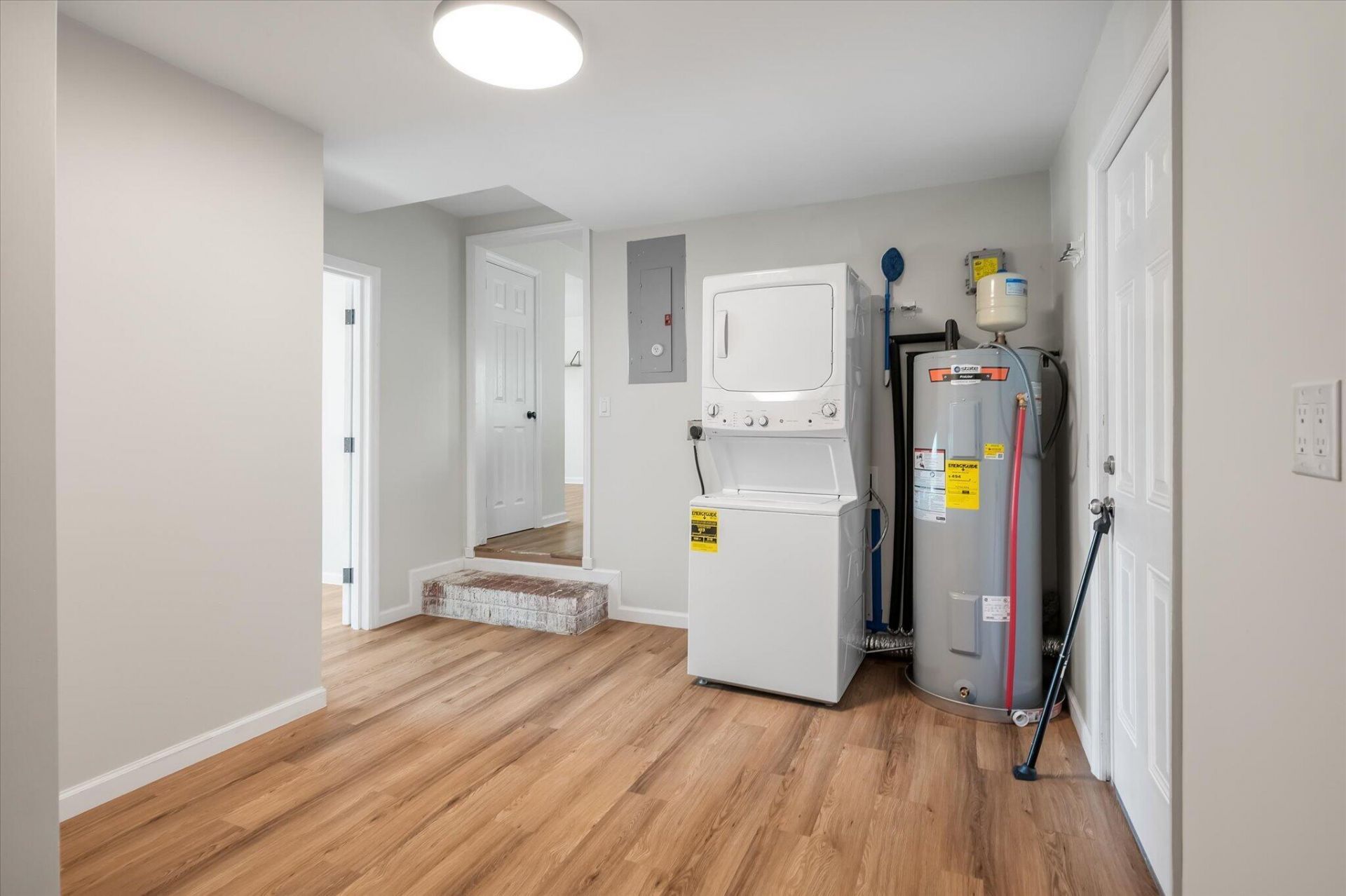 111 Hartford Drive Photo 33