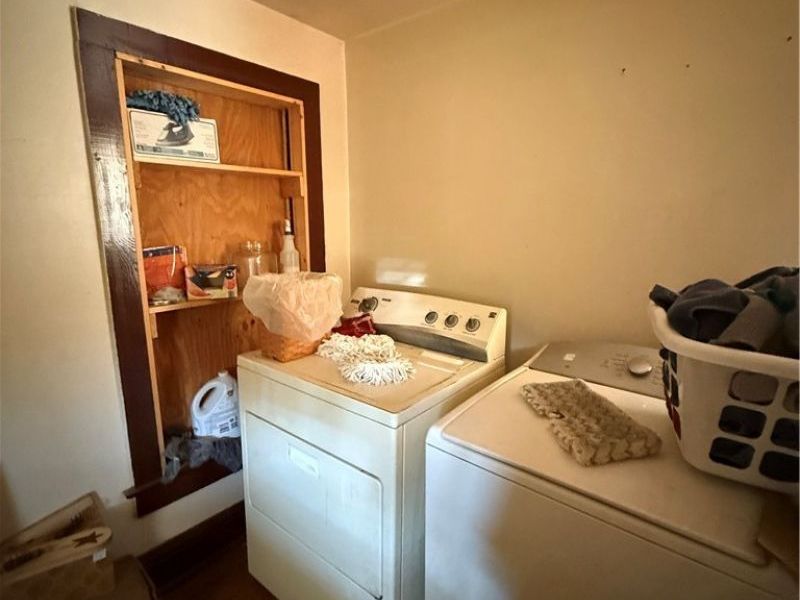 1748 South Lawn Extension, Coshocton, OH 43812 Photo 10