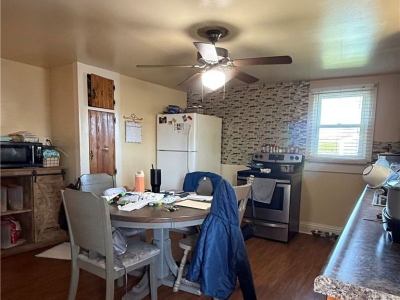 1748 South Lawn Extension, Coshocton, OH 43812 Photo 7