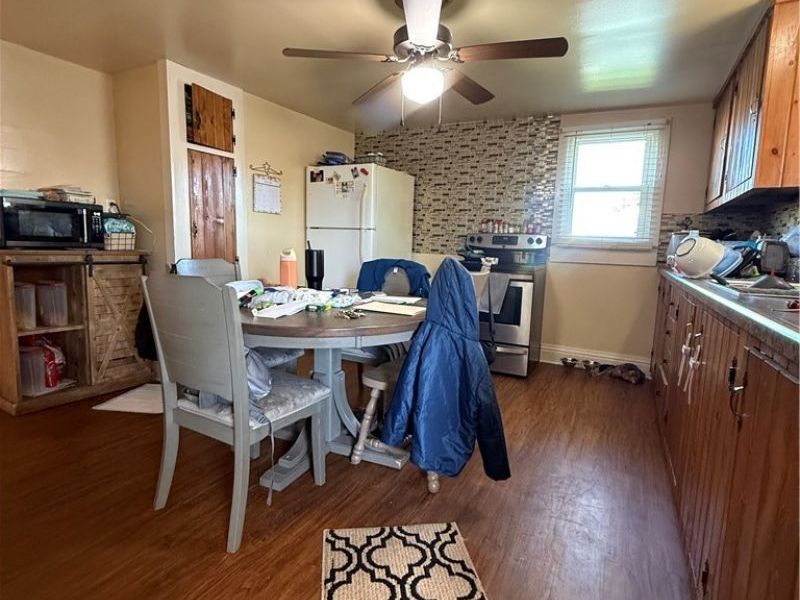 1748 South Lawn Extension, Coshocton, OH 43812 Photo 8