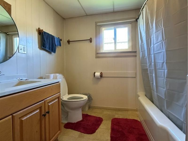 1748 South Lawn Extension, Coshocton, OH 43812 Photo 9