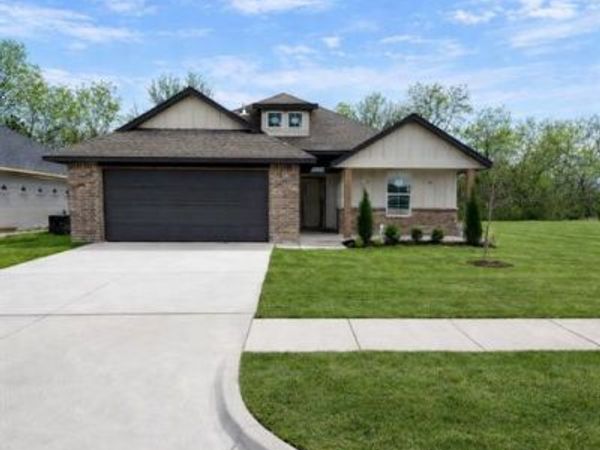 1114 Wisteria Way, Noble, OK 73068
