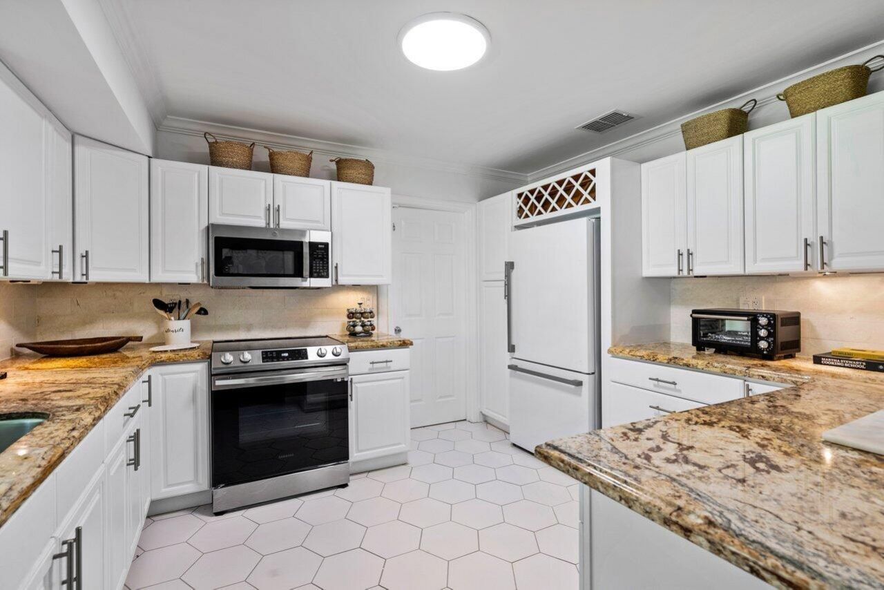 5221 NE 26th Avenue, Lighthouse Point, FL 33064 Photo