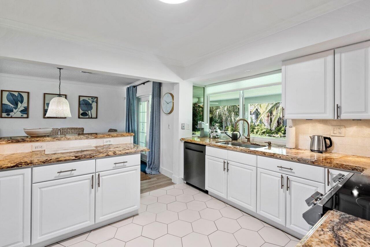 5221 NE 26th Avenue, Lighthouse Point, FL 33064 Photo