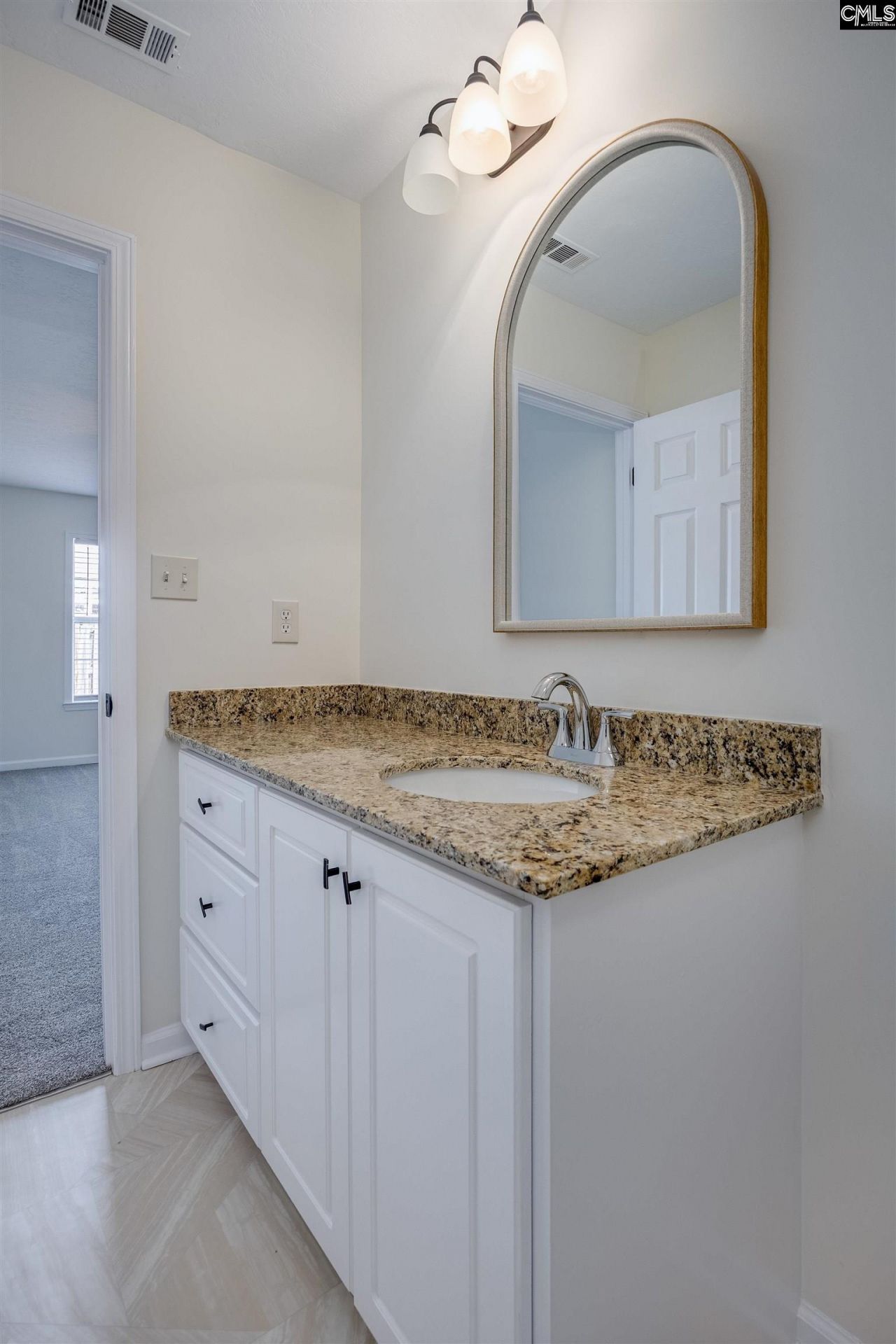 351 Elders Pond Circle Photo 28