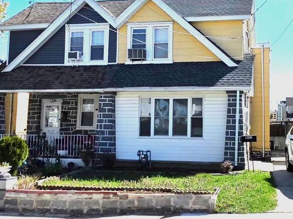 105 N FAIRVIEW AVENUE, UPPER DARBY, PA 19082