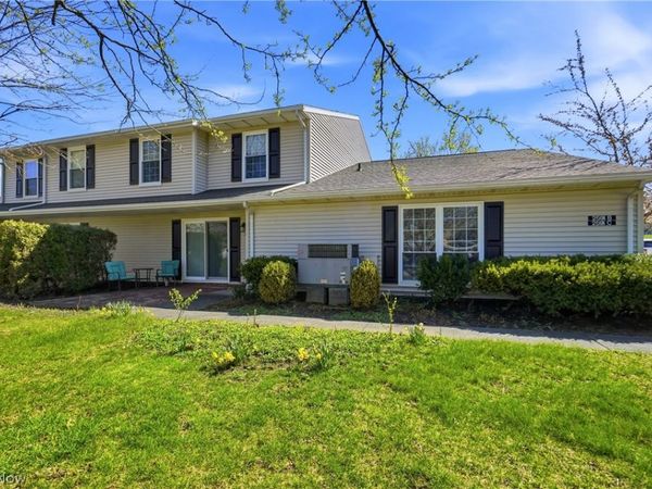 2591 Jefferson Place, Unit B, Stow, OH 44224