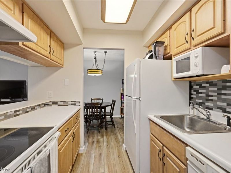 2591 Jefferson Place, Unit B, Stow, OH 44224 Photo 11