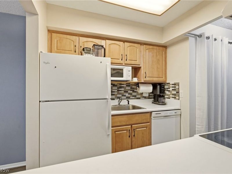 2591 Jefferson Place, Unit B, Stow, OH 44224 Photo 13