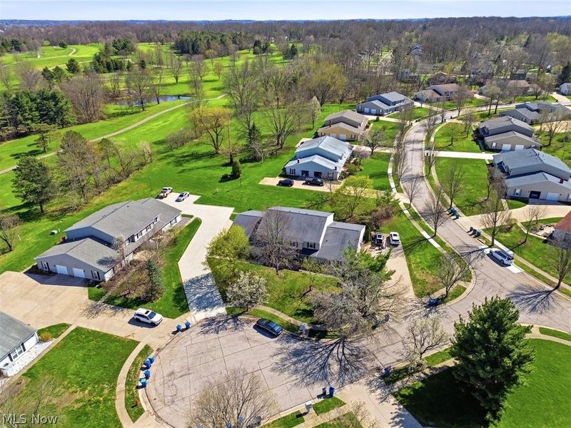 2591 Jefferson Place, Unit B, Stow, OH 44224 Photo 2