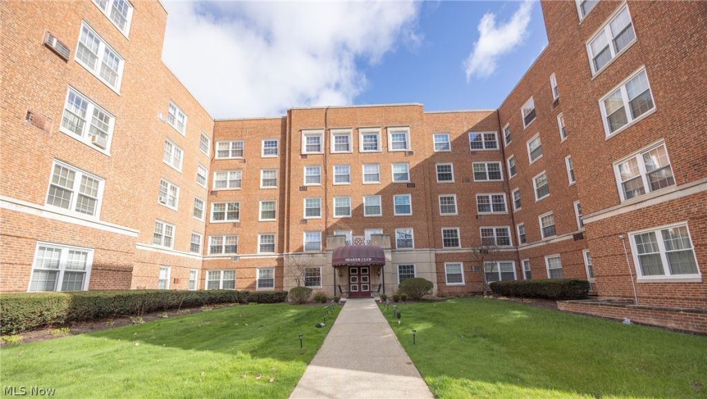19101 Van Aken Boulevard Boulevard, Unit 216, Shaker Heights, OH 44122 Main Photo