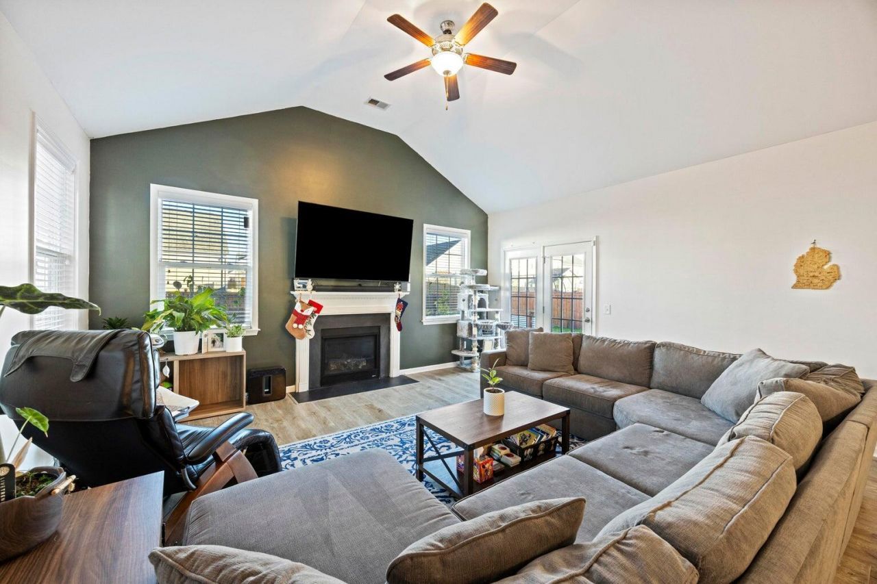 622 Pendleton Drive Photo 14