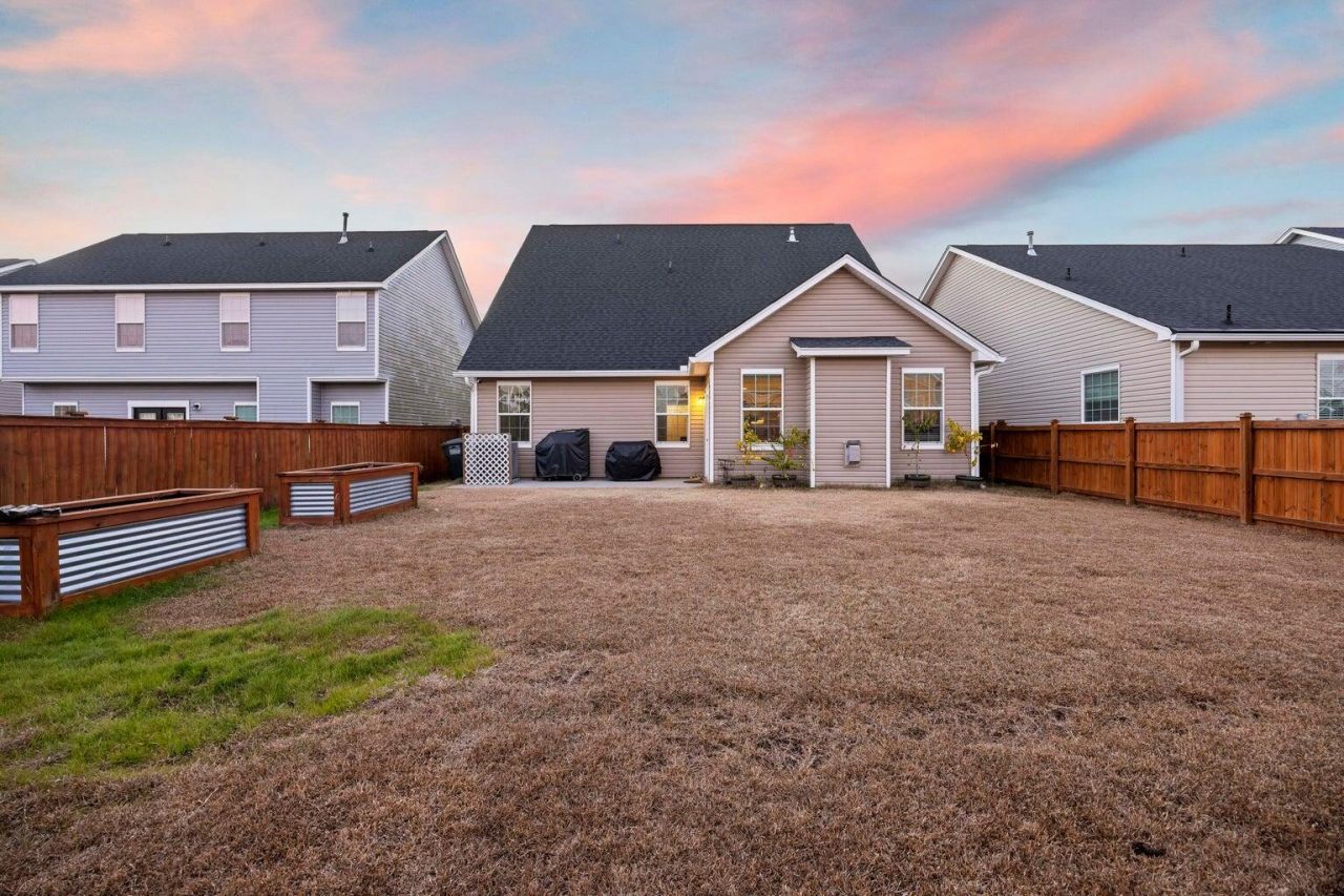 622 Pendleton Drive Photo 37