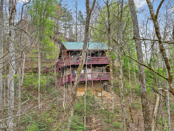 1930 Regans Ridge Way, Sevierville, TN 37876