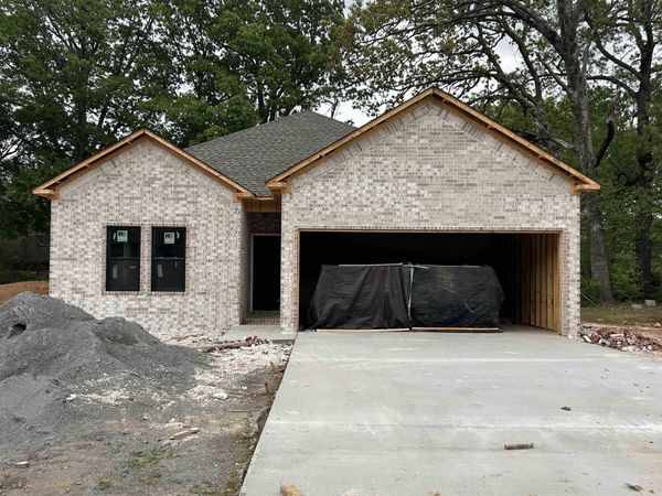 225 Kayla Lane, Lonoke, AR 72086