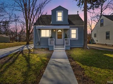 411 W Bernhard Avenue , Hazel Park, MI 48030