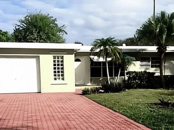 1230 NE 26th Terrace, Pompano Beach, FL 33062