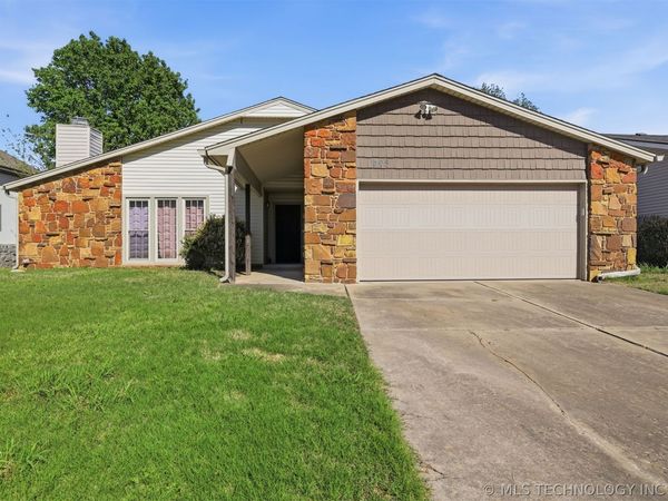 1805 N Cypress Avenue , Broken Arrow, OK 74012