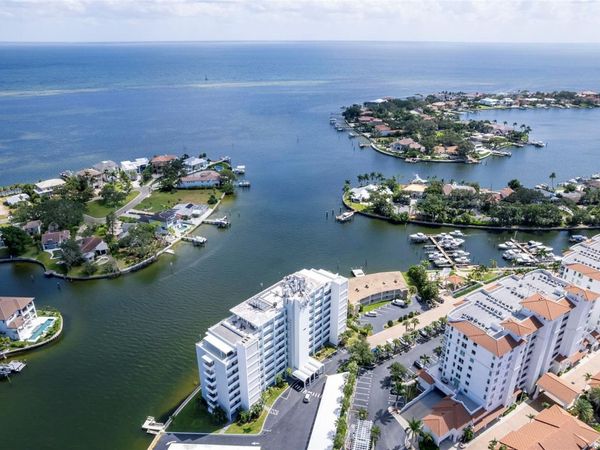 1365 SNELL ISLE BOULEVARD NE, Unit 9A, ST PETERSBURG, FL 33704