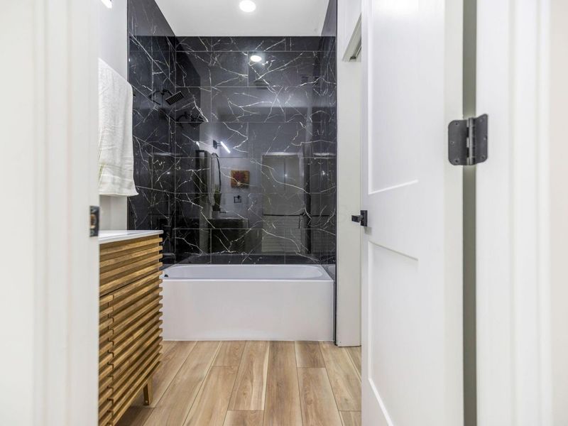 1198 E Rich Street, Columbus, OH 43205 Photo 33