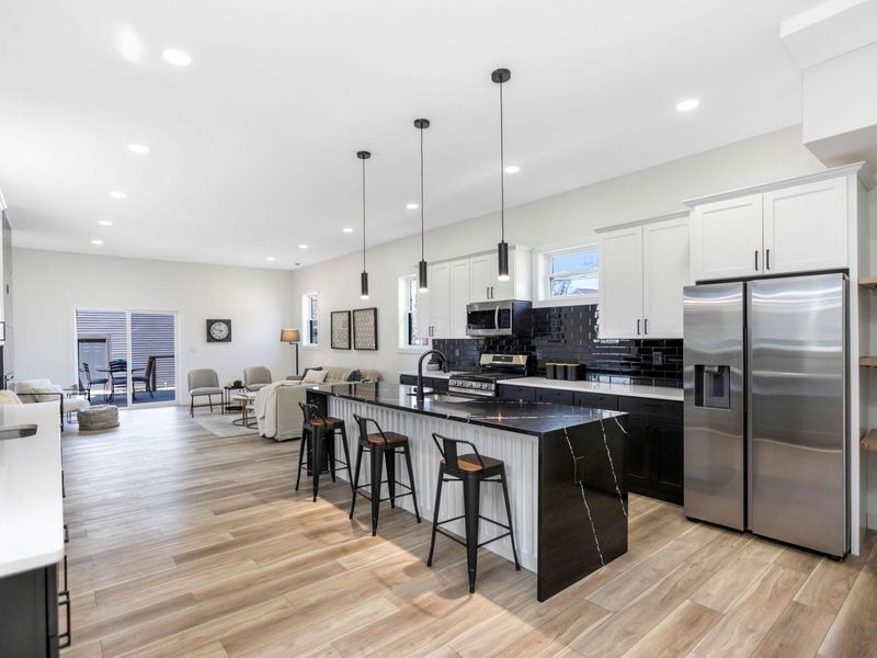 1198 E Rich Street, Columbus, OH 43205 Photo 9