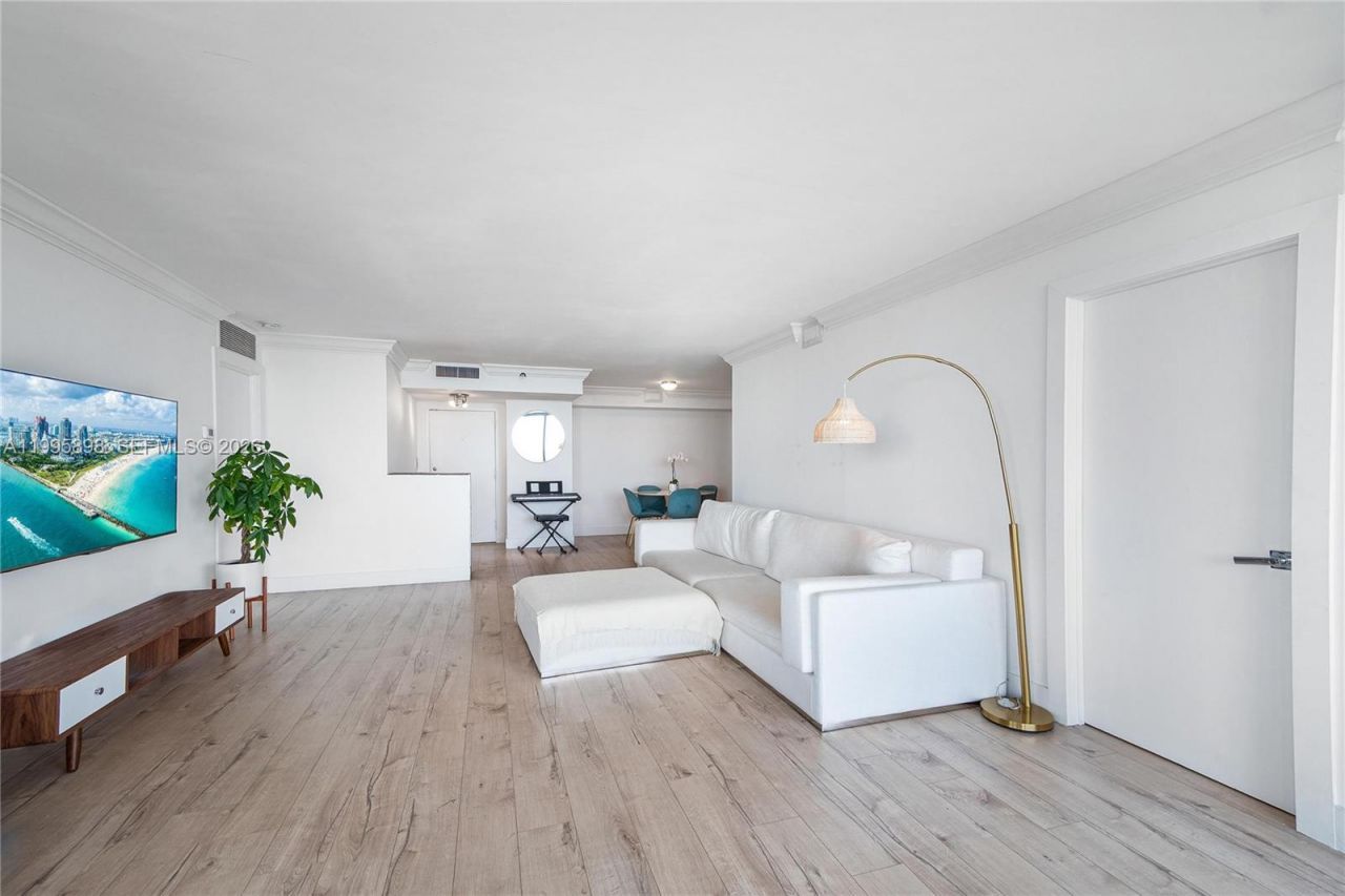 2000 Towerside Ter, Unit PH9, Miami, FL 33138 Photo