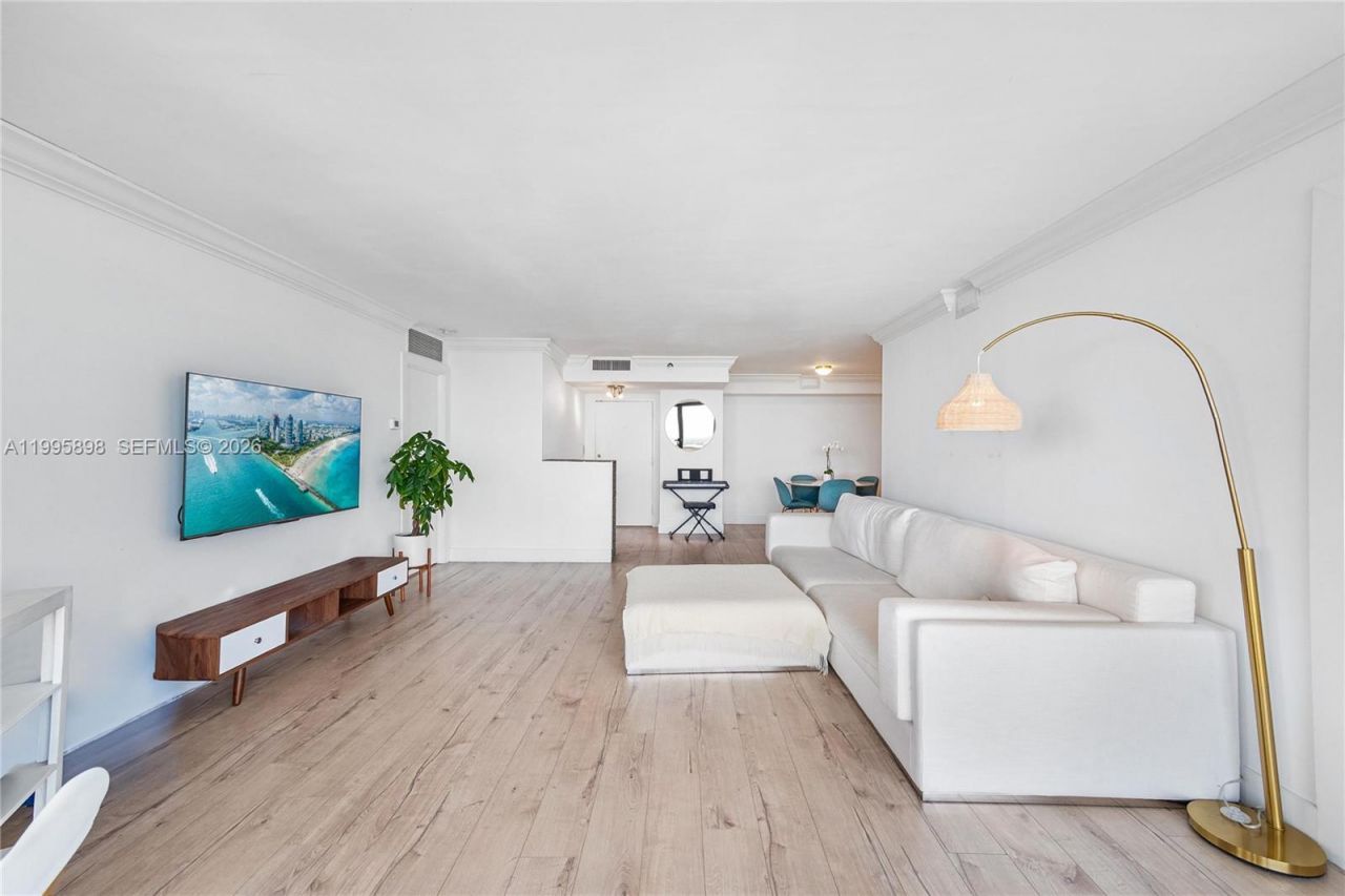 2000 Towerside Ter, Unit PH9, Miami, FL 33138 Photo