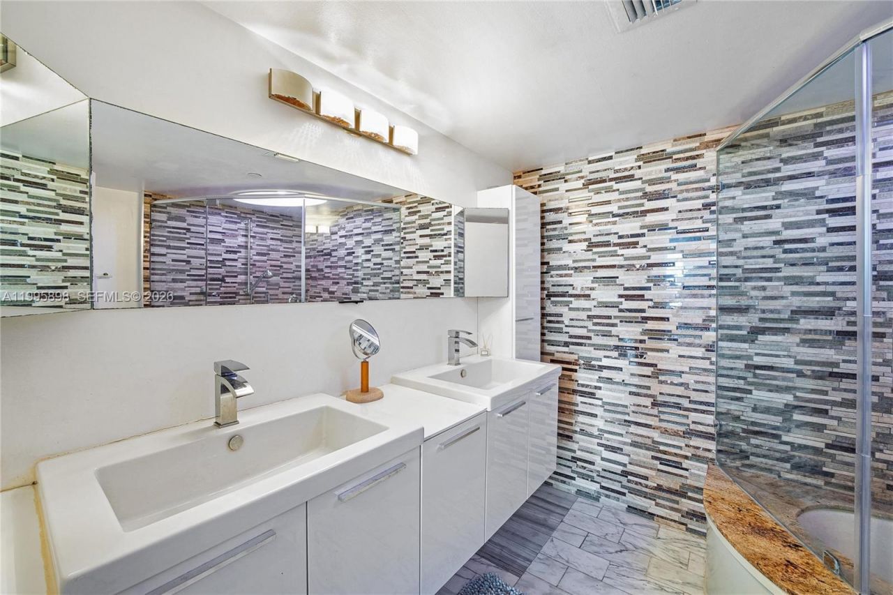 2000 Towerside Ter, Unit PH9, Miami, FL 33138 Photo