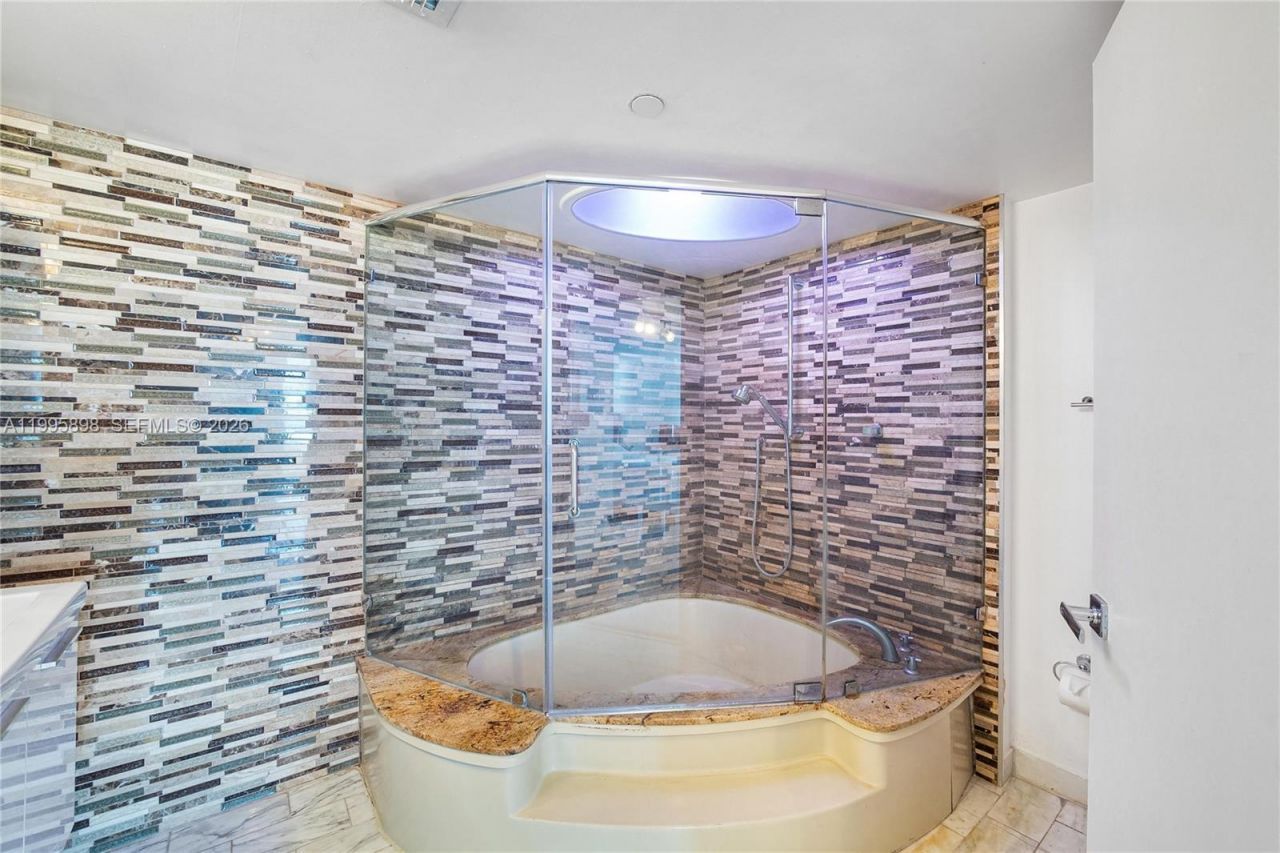 2000 Towerside Ter, Unit PH9, Miami, FL 33138 Photo