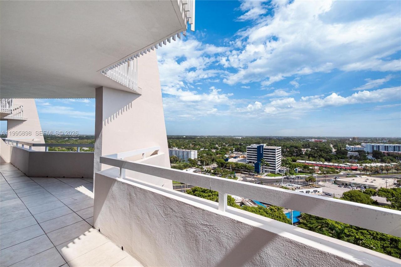 2000 Towerside Ter, Unit PH9, Miami, FL 33138 Photo