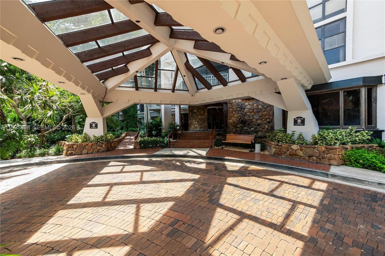 2000 Towerside Ter, Unit PH9, Miami, FL 33138 Photo