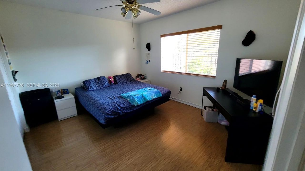 8017 Lake Dr, Unit 103, Doral, FL 33166 Photo