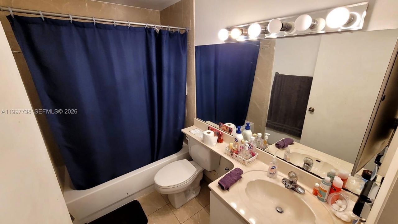 8017 Lake Dr, Unit 103, Doral, FL 33166 Photo