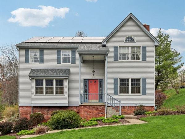 102 Cool Springs Dr, Sewickley, PA 15143