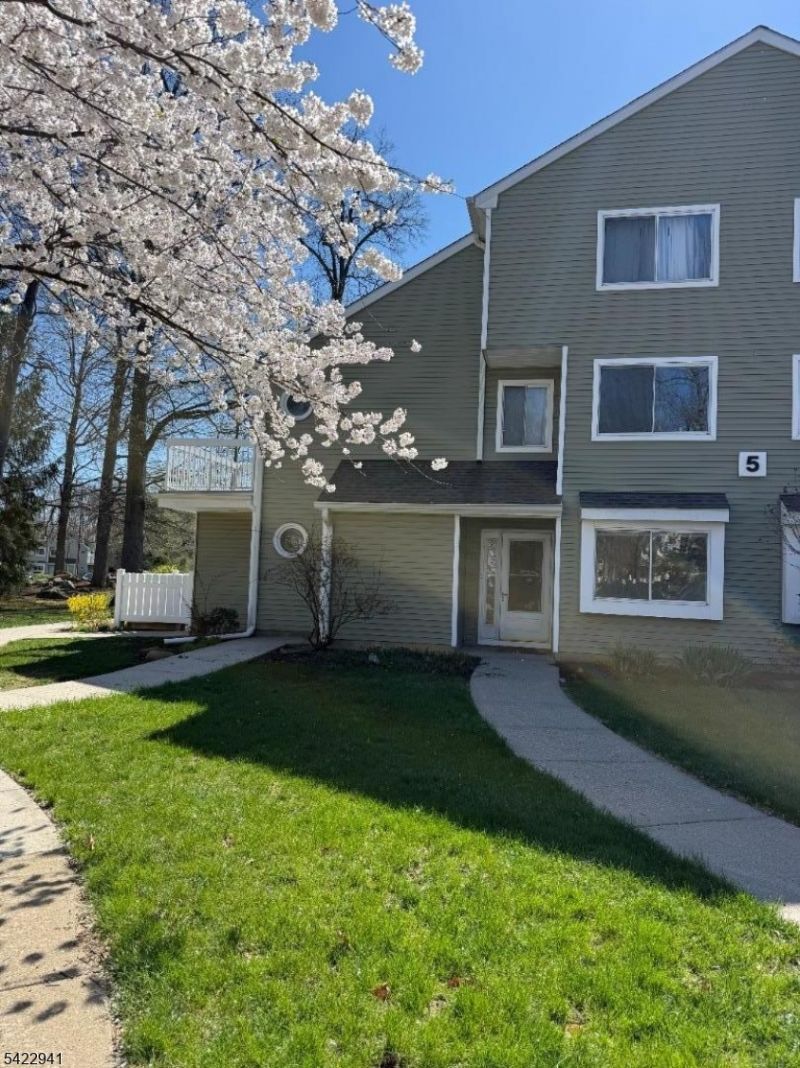 7 Foxtail Lane South Brunswick, NJ 