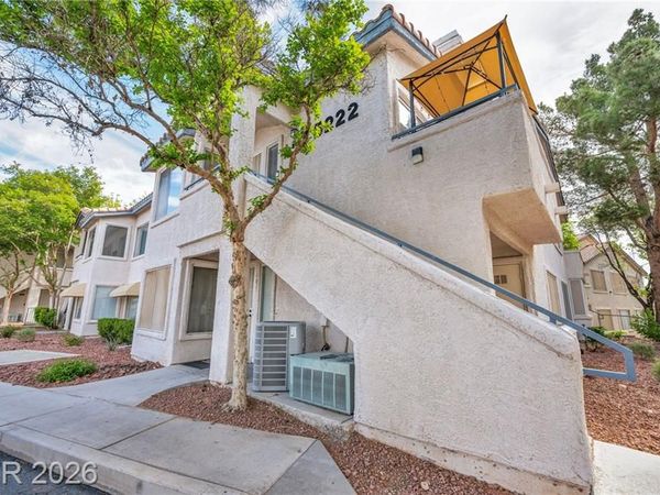 5222 Mandalay Springs Drive, Unit 201, Las Vegas, NV 89120