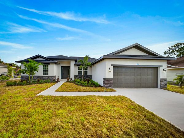 1116 SW London Lane, Port St. Lucie, FL 34953