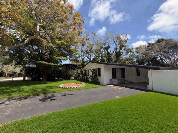 7830 SW 99th St, Miami, FL 33156