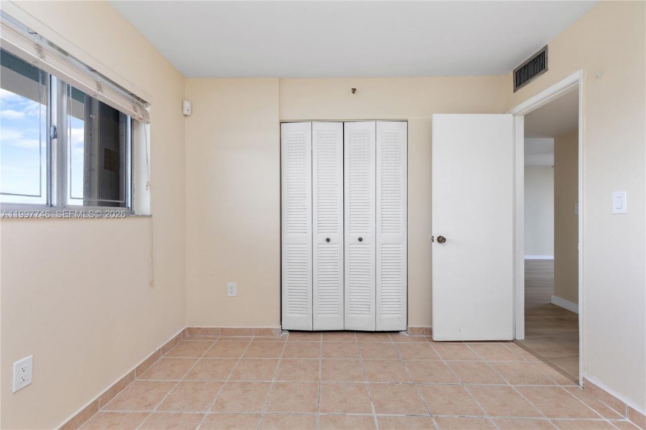 1700 NW N River Dr, Unit 708, Miami, FL 33125 Photo