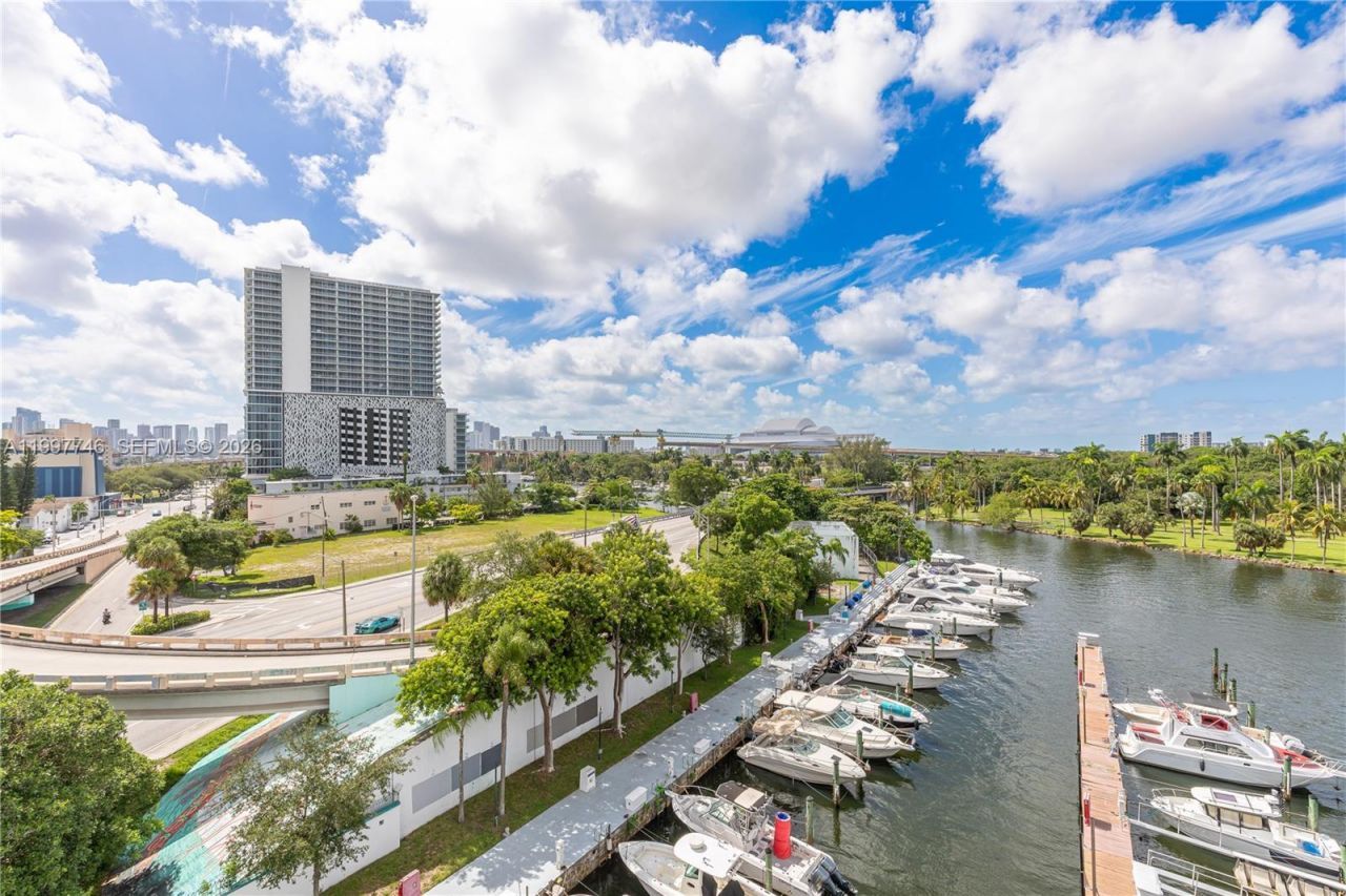 1700 NW N River Dr, Unit 708, Miami, FL 33125 Photo