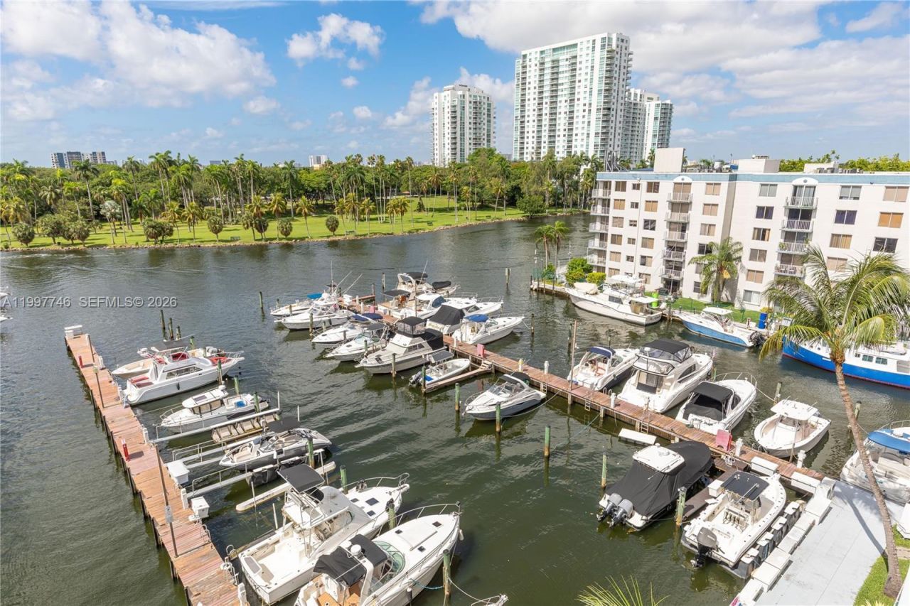 1700 NW N River Dr, Unit 708, Miami, FL 33125 Photo