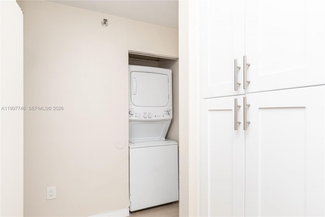 1700 NW N River Dr, Unit 708, Miami, FL 33125 Photo