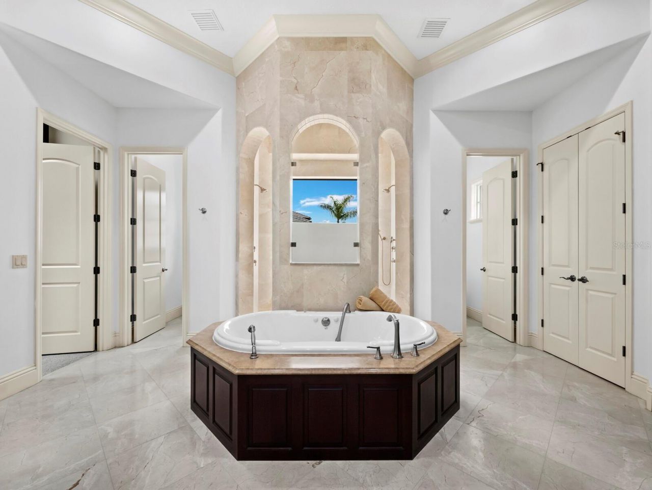 3129 Founders Club Drive, Sarasota, FL 34240 Photo