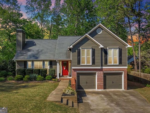 649 Radford Circle, Woodstock, GA 30188