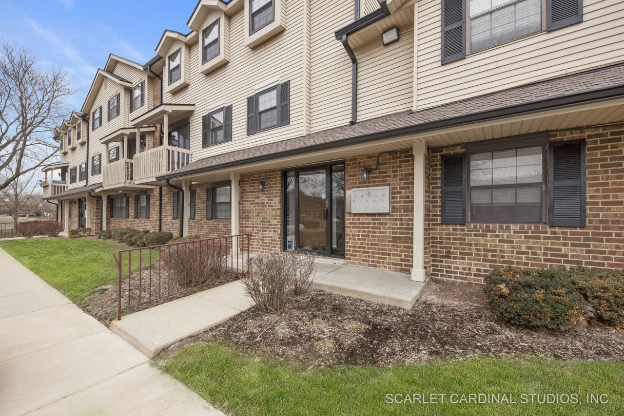 1482 W Jefferson Avenue , Unit D, Naperville, IL 60540 Main Photo