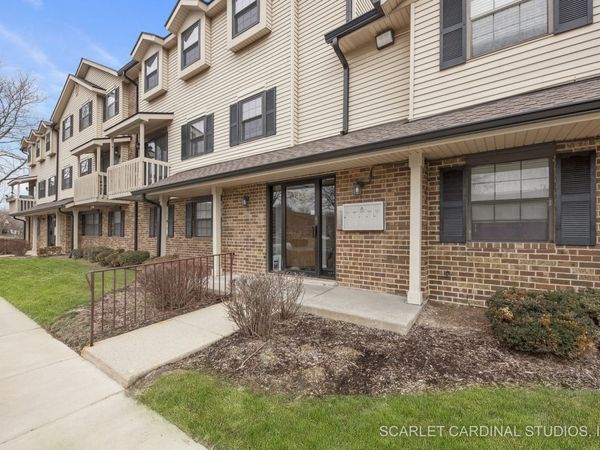 1482 W Jefferson Avenue , Unit D, Naperville, IL 60540