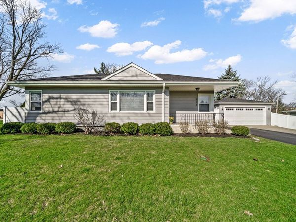 1S336 Buttercup Lane , Villa Park, IL 60181